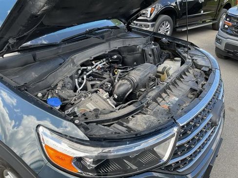 Used 2023 Ford Explorer XLT w/ Equipment Group 202A AWD/4WD image 65