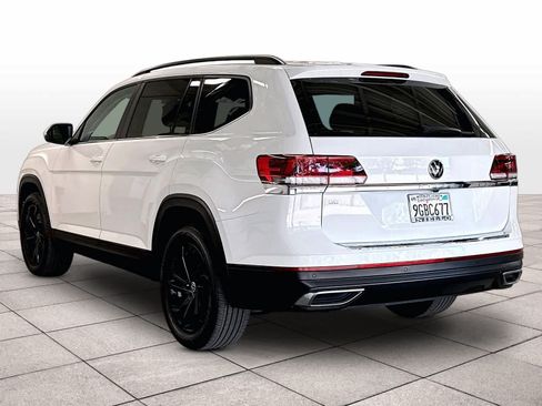 Used 2023 Volkswagen Atlas SE w/ Black Wheel Package FWD image 7