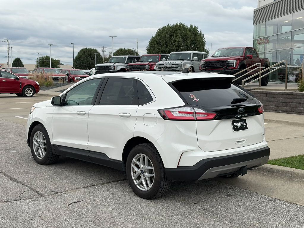 Used 2022 Ford Edge SEL w/ Convenience Package AWD/4WD image 4