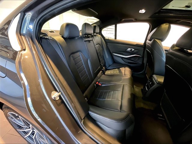 Used 2019 BMW 330i xDrive Sedan AWD/4WD image 22