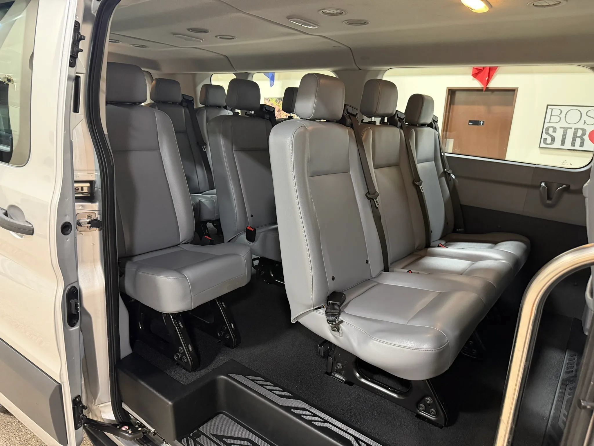 Used 2018 Ford Transit 350 XL RWD image 29