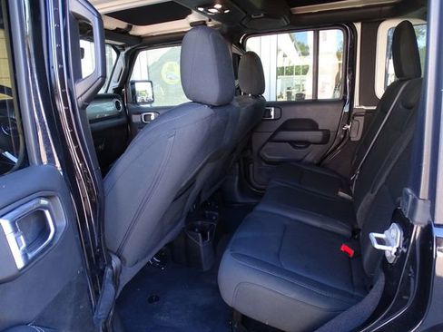 Used 2021 Jeep Wrangler Unlimited Sahara image 20