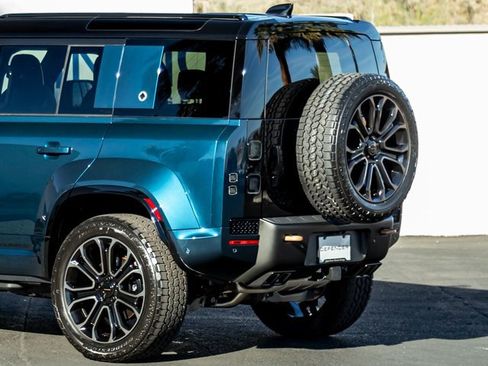 Certified 2026 Land Rover Defender 110 OCTA image 10