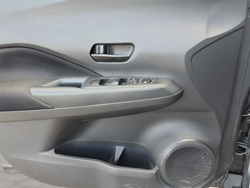 Used 2021 Nissan Kicks S FWD image 28