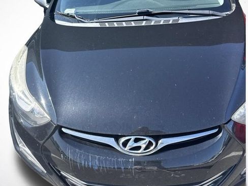 Used 2015 Hyundai Elantra Limited w/ Option Group 05 FWD image 2