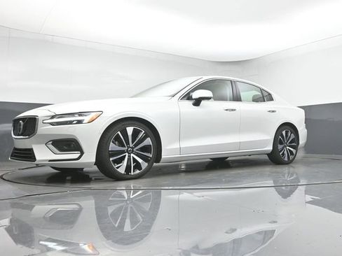 Used 2023 Volvo S60 B5 Ultimate w/ Climate Package image 38