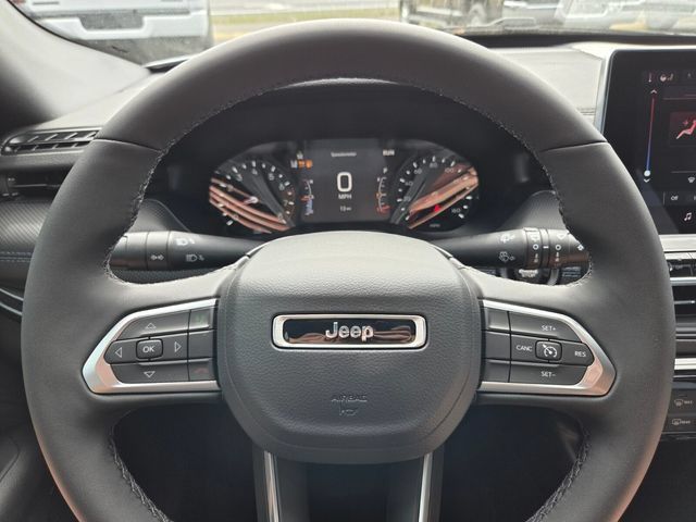 Used 2026 Jeep Compass Latitude AWD/4WD image 24