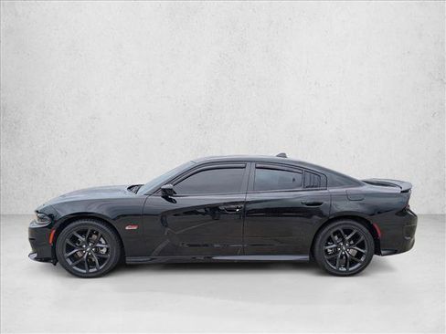 Used 2023 Dodge Charger R/T w/ Blacktop Package RWD image 9