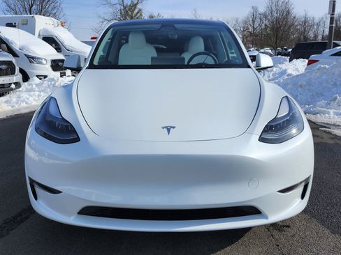 Used 2023 Tesla Model Y Long Range image 11