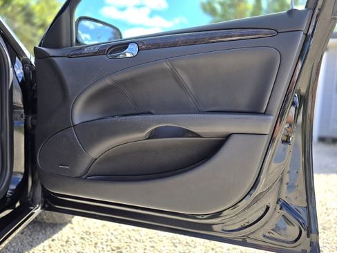 Used 2007 Buick Lucerne CXS image 21