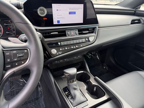Used 2023 Lexus ES 250 w/ Premium Package AWD/4WD image 18