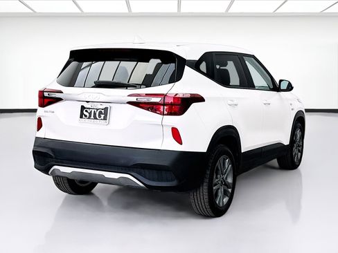 Used 2023 Kia Seltos LX image 4