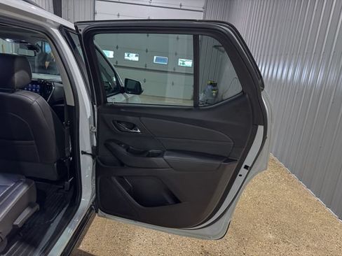 Used 2021 Chevrolet Traverse RS AWD/4WD image 29