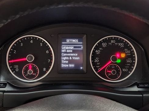 Used 2016 Volkswagen Tiguan SE FWD image 16