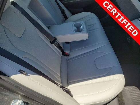 Used 2024 Hyundai Elantra Limited image 18