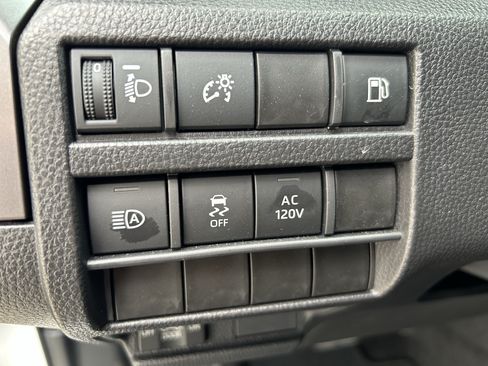 Certified 2025 Toyota Tacoma TRD Sport AWD/4WD image 19
