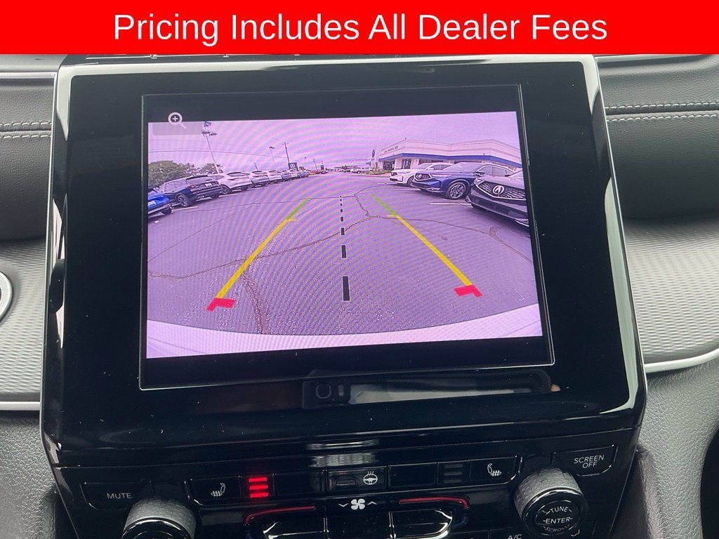 Used 2025 Jeep Grand Cherokee Altitude RWD image 18