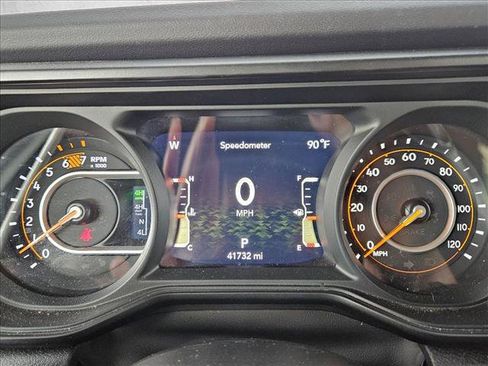 Used 2024 Jeep Wrangler Unlimited Rubicon 392 AWD/4WD image 10