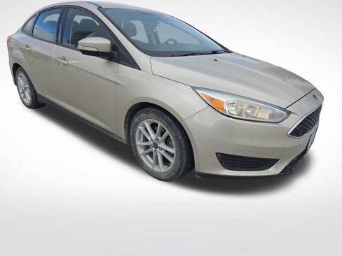 Used 2017 Ford Focus SE image 8