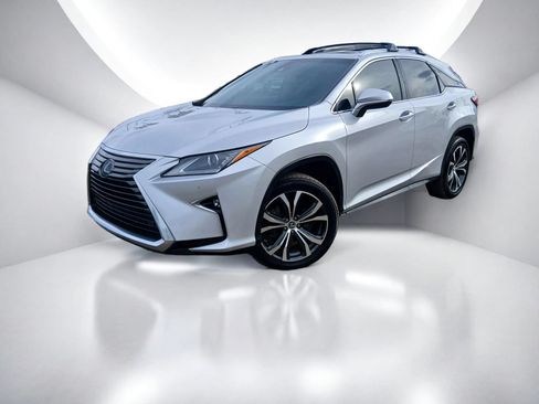 Used 2019 Lexus RX 350 FWD w/ Navigation Package image 2