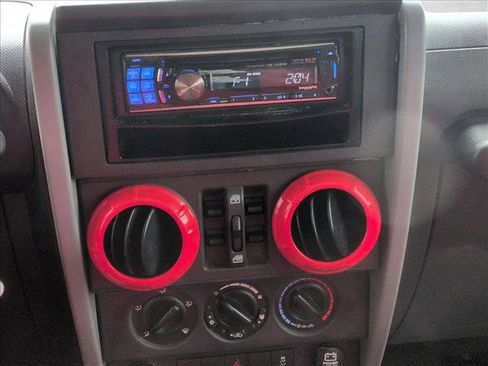 Used 2010 Jeep Wrangler Unlimited Sport image 14