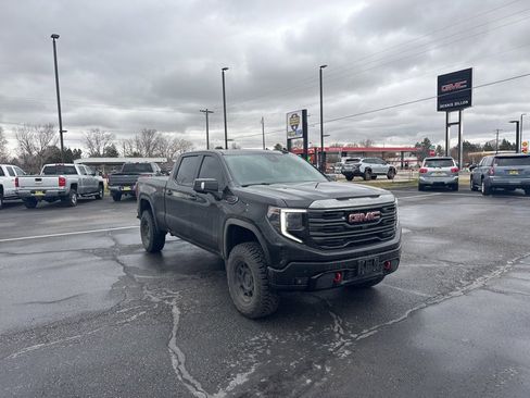 Used 2024 GMC Sierra 1500 AT4 w/ Technology Package image 5