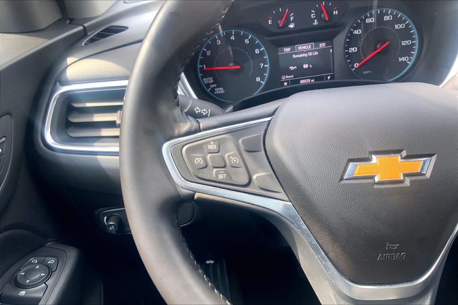 Used 2018 Chevrolet Equinox LT FWD image 21
