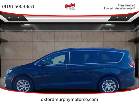 Used 2022 Chrysler Pacifica Touring-L image 1