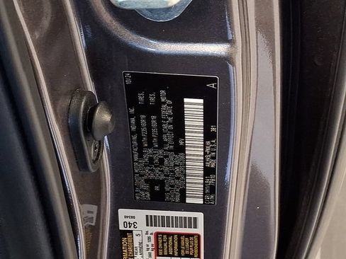Used 2024 Toyota Sienna Platinum AWD/4WD image 27