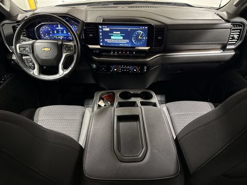 Used 2022 Chevrolet Silverado 1500 LT w/ Z71 Off-Road Package AWD/4WD image 10