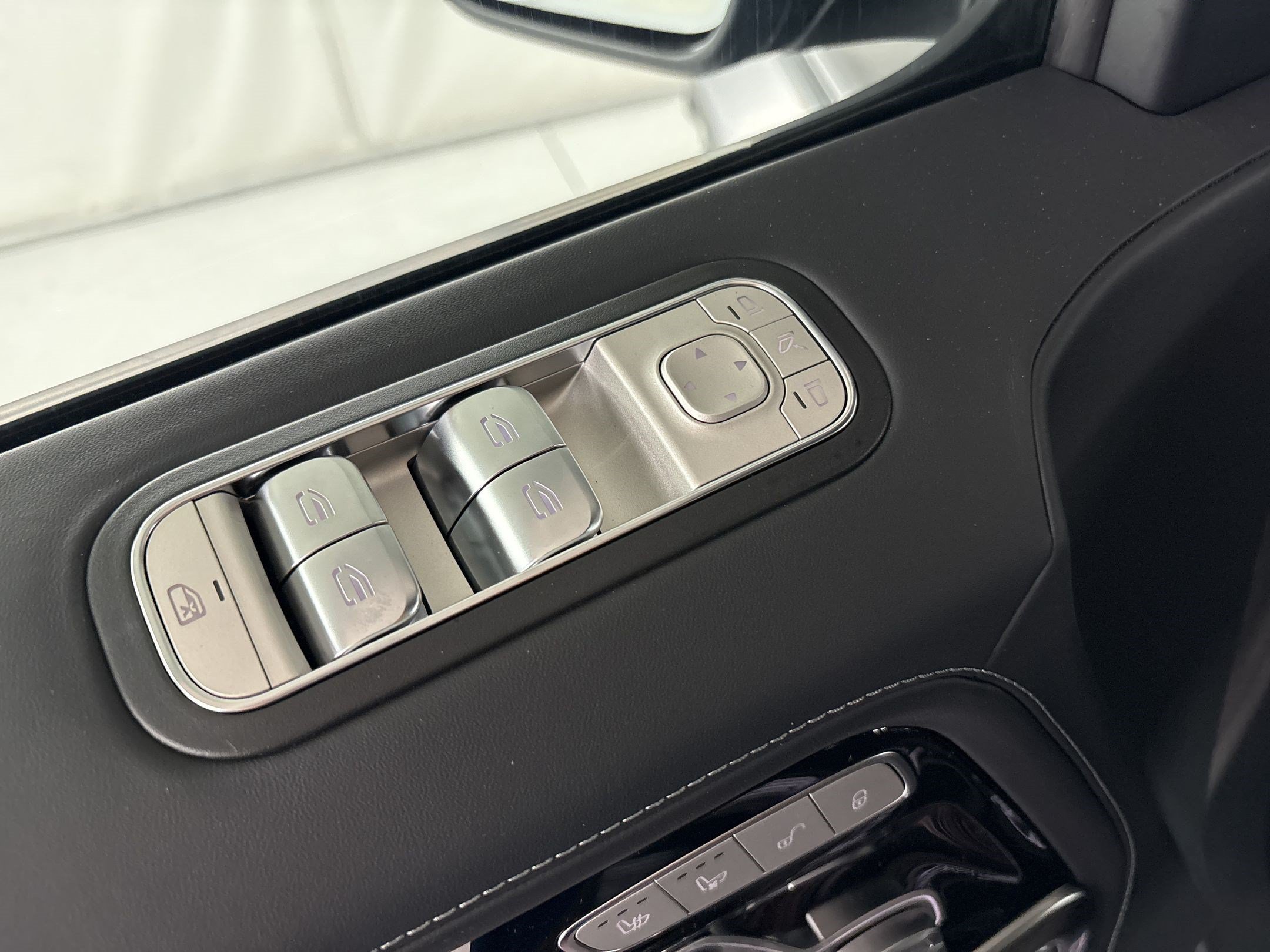 New 2027 Mercedes-Benz G 580 e image 26