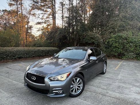 Used 2015 INFINITI Q50 2.0t w/ Moonroof Package image 2