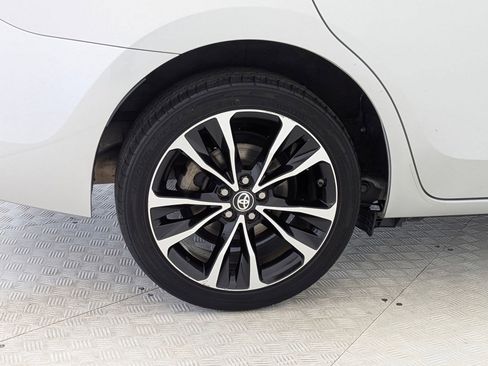 Used 2019 Toyota Corolla SE image 12