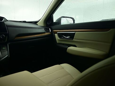 Used 2019 Honda CR-V Touring image 43