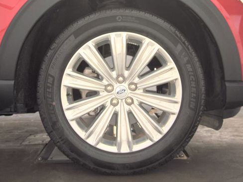 Used 2025 Ford Explorer Platinum w/ LUX Leather Package AWD/4WD image 14
