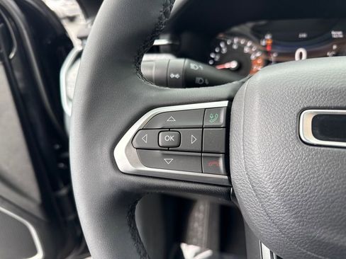 Used 2024 Jeep Compass Latitude w/ Convenience Group image 20