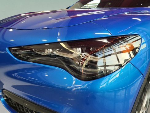 New 2025 Alfa Romeo Stelvio Sprint image 96