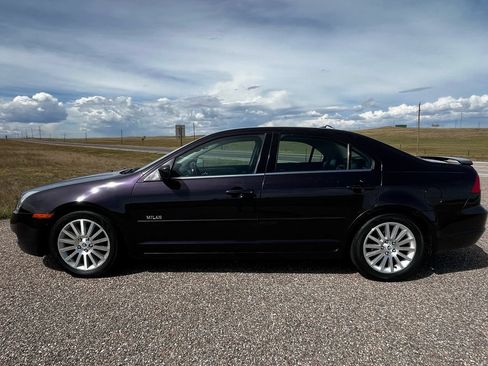 Used 2007 Mercury Milan Premier FWD image 2
