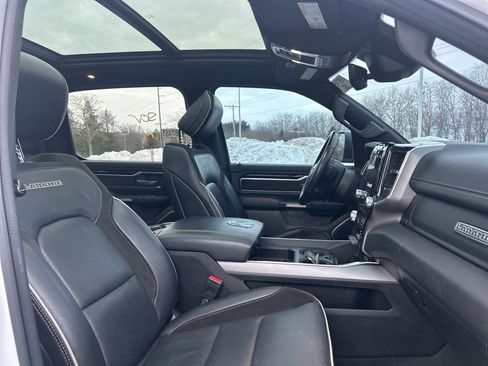 Used 2022 RAM 1500 Laramie w/ Sport Appearance Package image 8