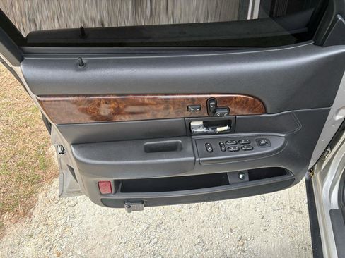 Used 2006 Mercury Grand Marquis LS RWD image 9