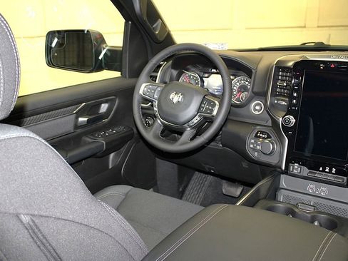 New 2026 RAM 1500 4x4 Crew Cab image 26