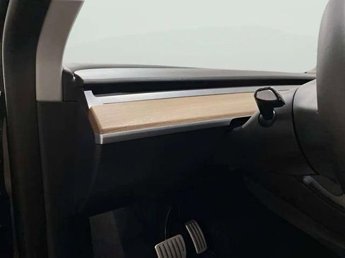 Used 2023 Tesla Model Y Performance image 30