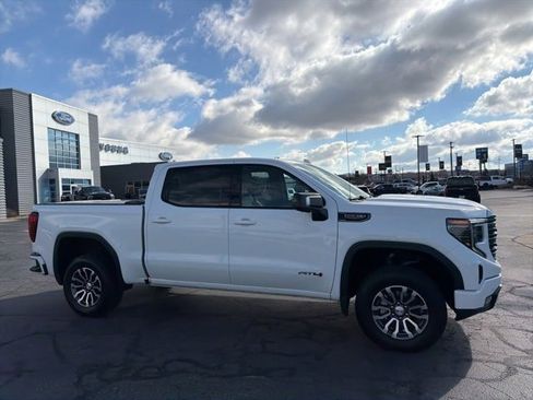 Used 2023 GMC Sierra 1500 AT4 image 3