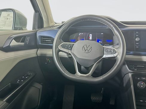Used 2024 Volkswagen Taos SE image 18