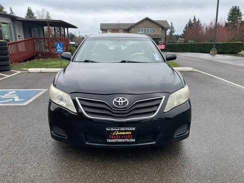 Used 2011 Toyota Camry LE image 8