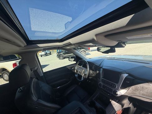 Used 2018 GMC Yukon XL SLT w/ Open Road Package image 7
