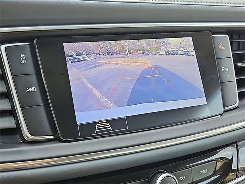 Used 2020 Buick Enclave Essence w/ Sound and Sites Package image 15