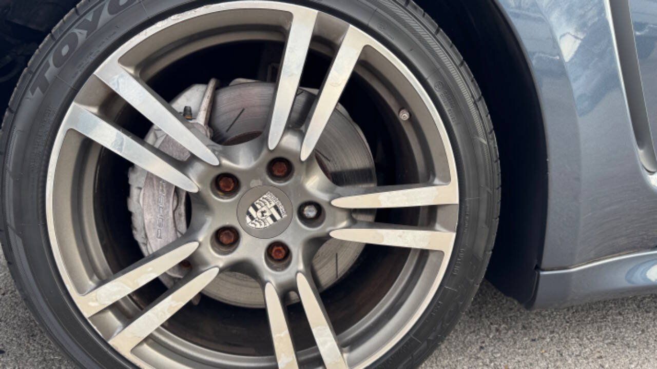 Used 2011 Porsche Panamera RWD image 32