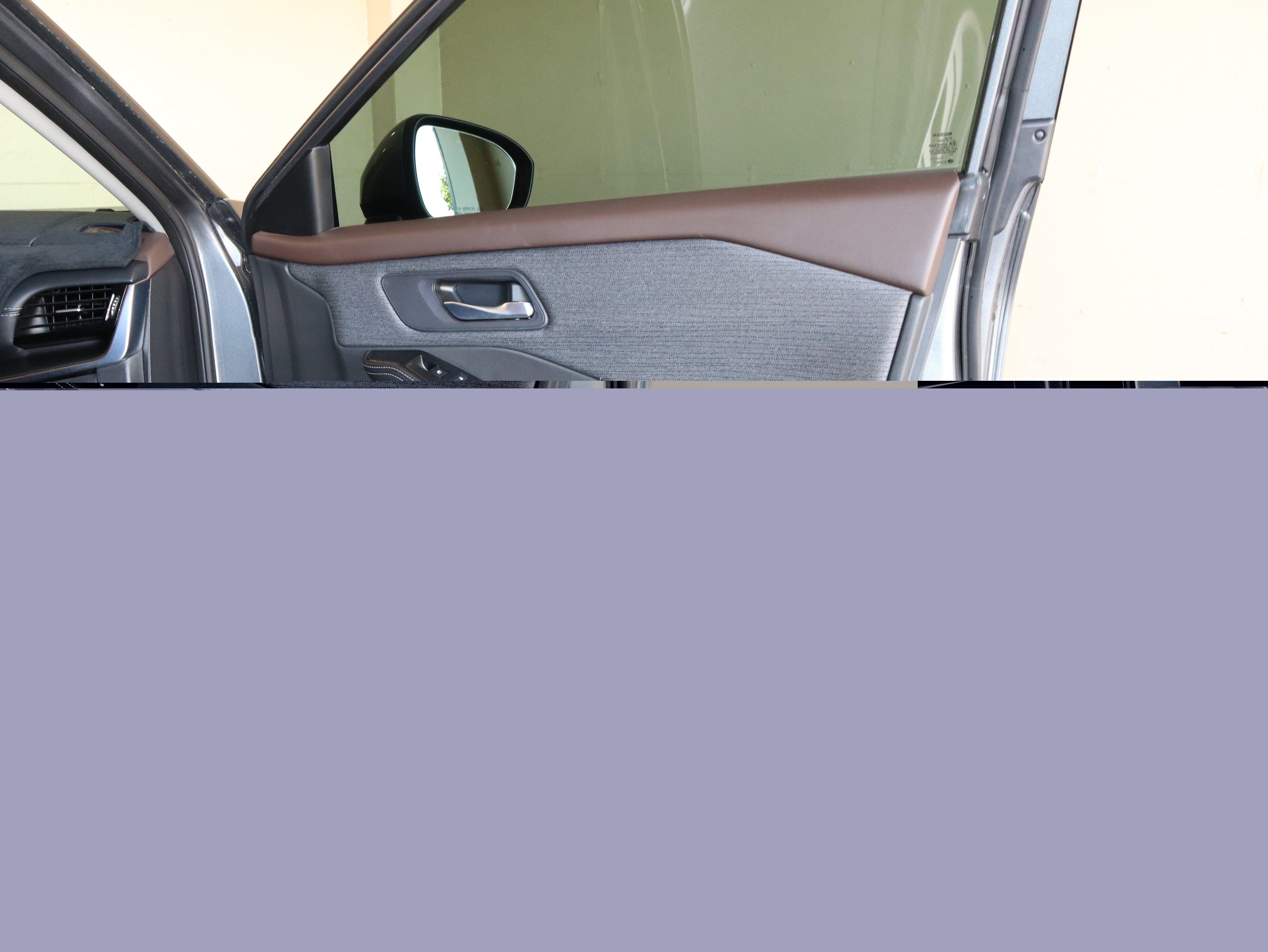 Used 2023 Nissan Rogue SV AWD/4WD image 39