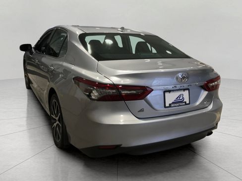 Used 2024 Toyota Camry XLE image 8